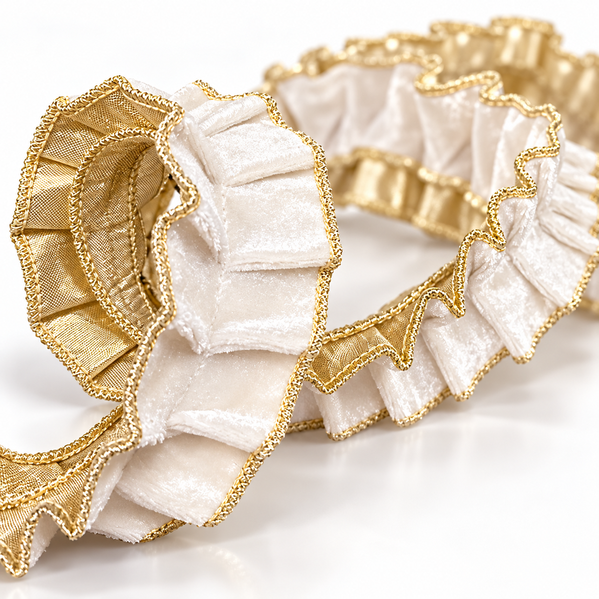 John Mark White Velvet Pleated Metallic 1.5" Ribbon