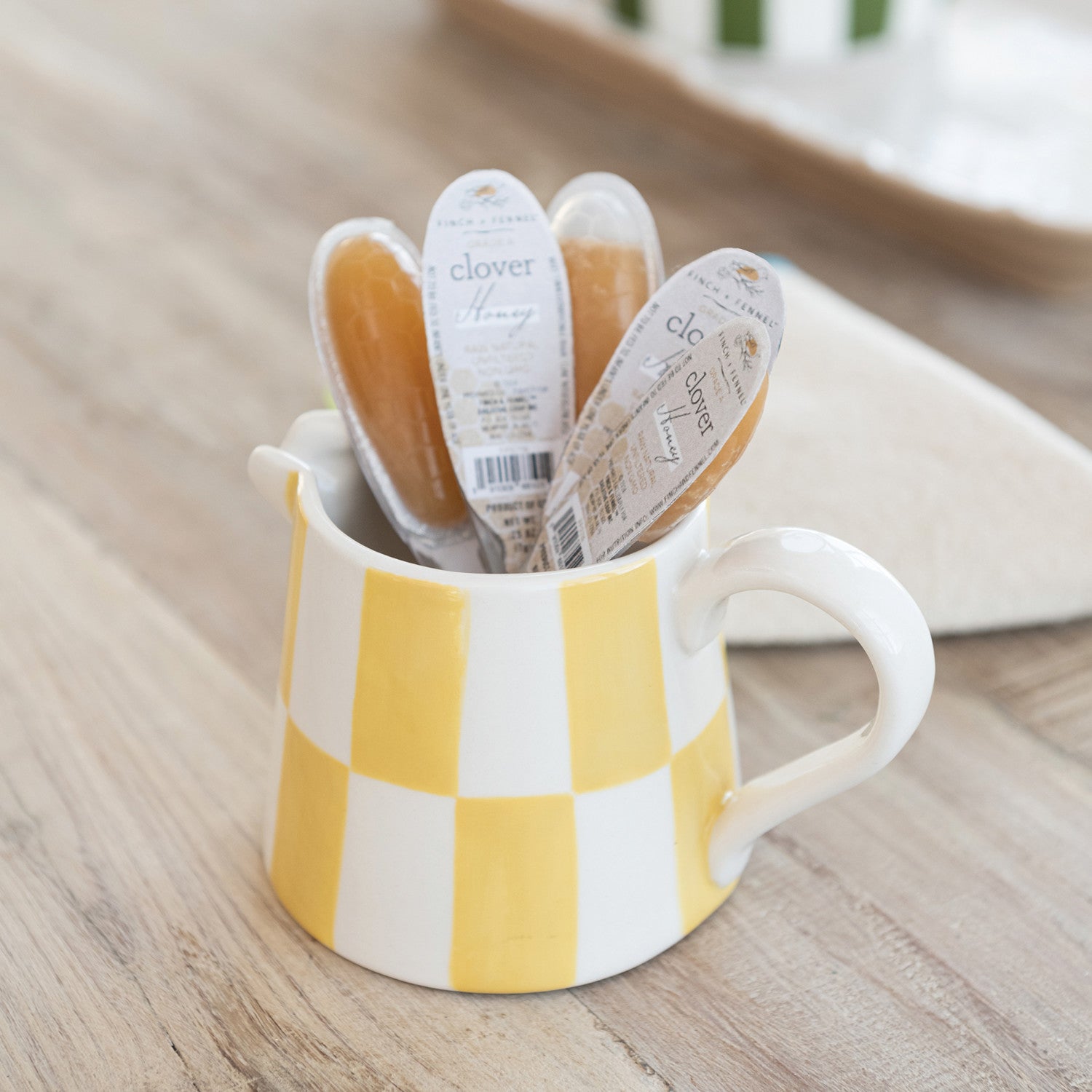 Grade A Unfiltered Clover Honey Filled Single Use Spoons